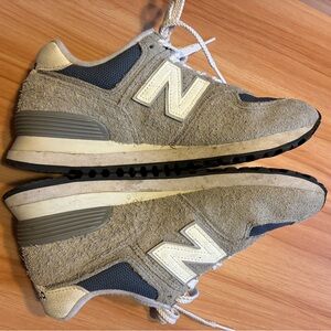 New Balance 574 gray and navy blue